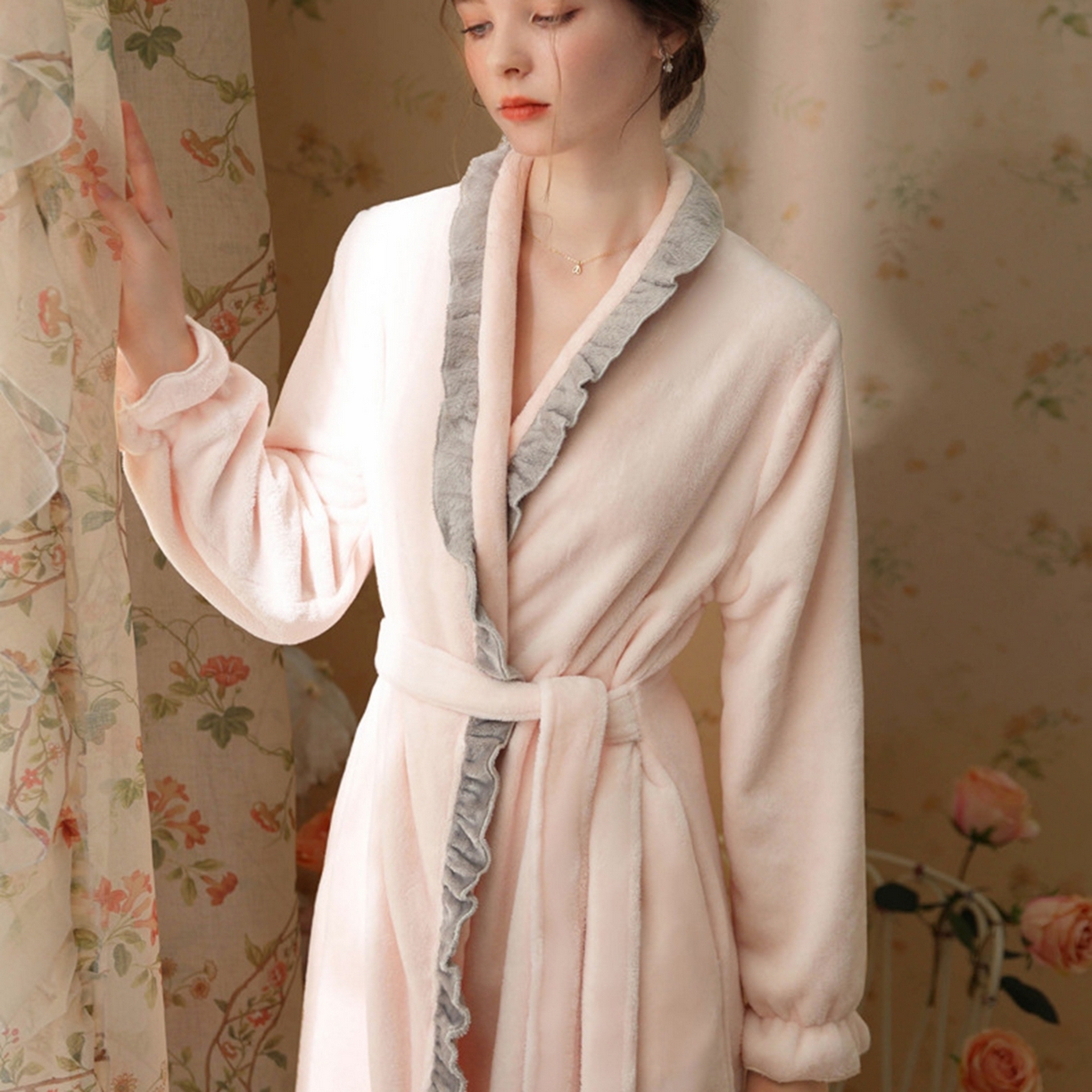 91家纺网 家纺一手货源 找家纺 洛兰沙家居馆 2026新款秋冬宽松复古宫廷绒睡袍少女厚长袖长款公主加厚保暖家居服绒睡衣 粉色
