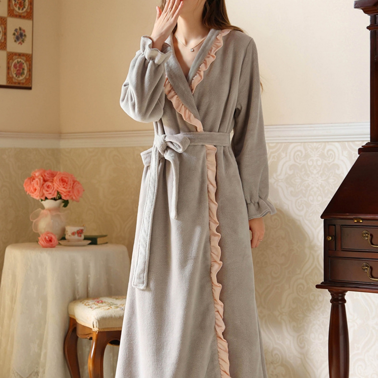 91家纺网 家纺一手货源 找家纺 洛兰沙家居馆 2026新款秋冬宽松复古宫廷绒睡袍少女厚长袖长款公主加厚保暖家居服绒睡衣 灰色