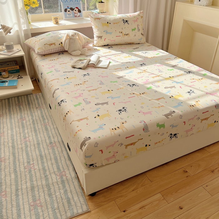 91家纺网 家纺一手货源 找家纺 六巷胡同 2026新款40支全棉13070卡通单品床笠 趣味斑点狗