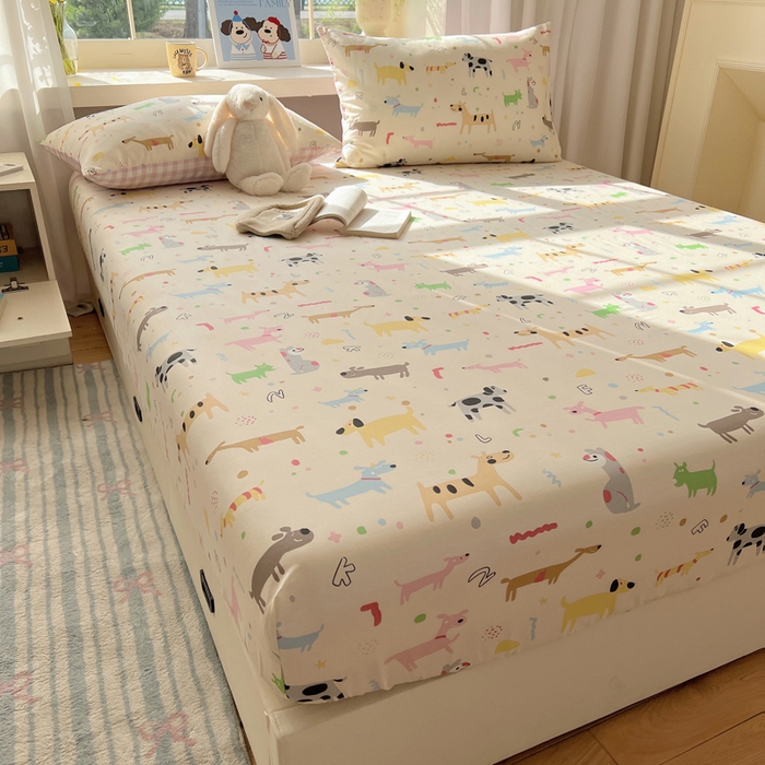 91家纺网 家纺一手货源 找家纺 六巷胡同 2026新款40支全棉13070卡通单品床笠 趣味斑点狗