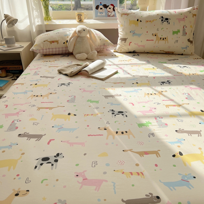 91家纺网 家纺一手货源 找家纺 六巷胡同 2026新款40支全棉13070卡通单品床笠 趣味斑点狗