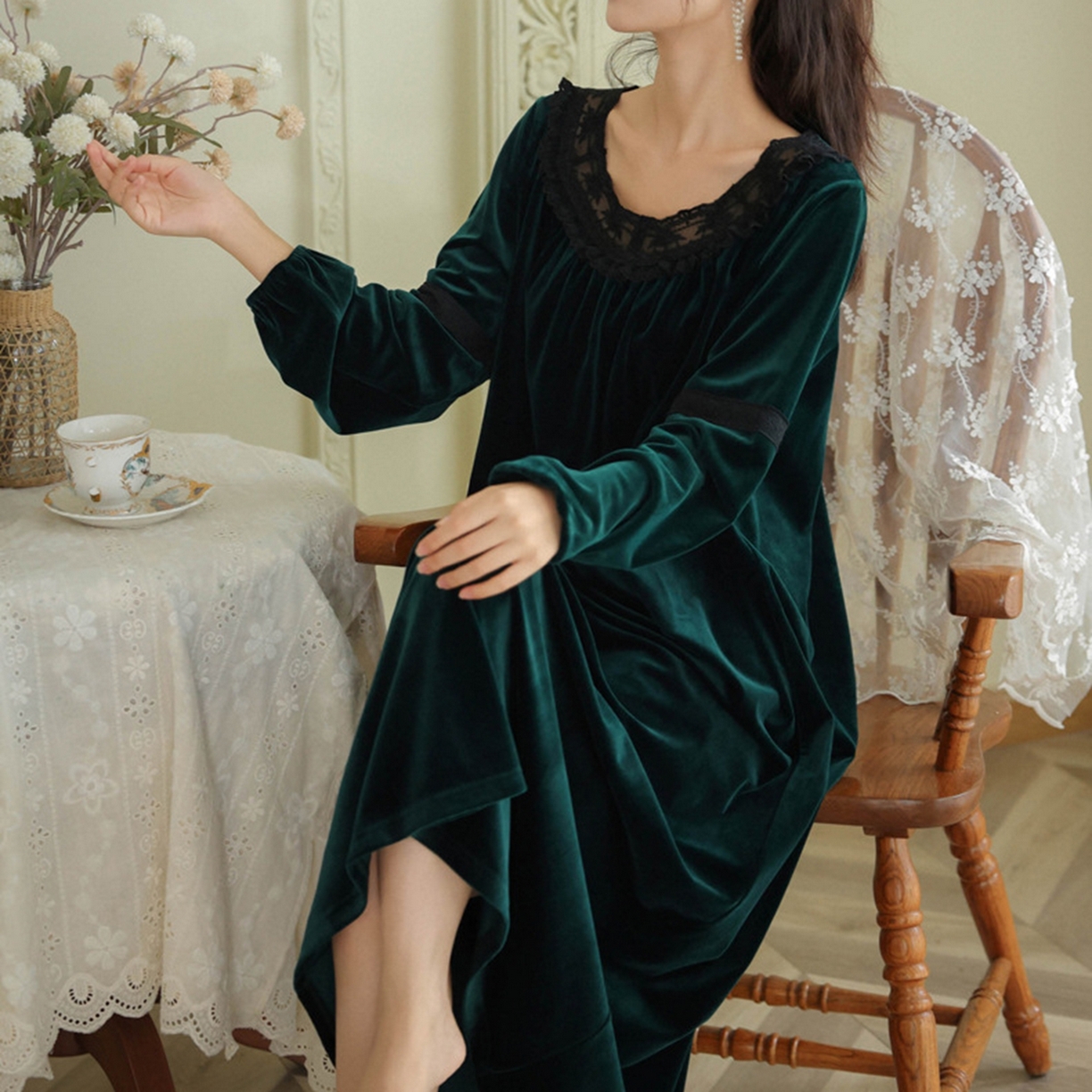 洛兰沙家居馆 2026新款秋冬宽松复古蕾丝丝绒睡裙少女厚长袖长款公主风蓄热保暖家居服绒睡衣 绿色