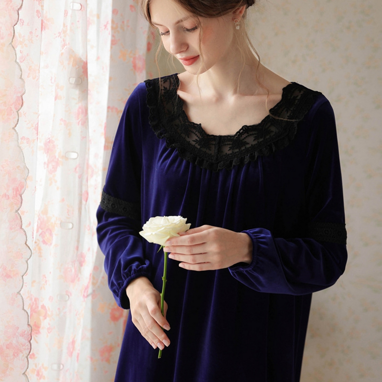 91家纺网 家纺一手货源 找家纺 洛兰沙家居馆 2026新款秋冬宽松复古蕾丝丝绒睡裙少女厚长袖长款公主风蓄热保暖家居服绒睡衣 蓝色