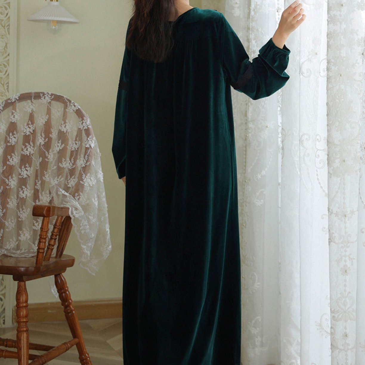 91家纺网 家纺一手货源 找家纺 洛兰沙家居馆 2026新款秋冬宽松复古蕾丝丝绒睡裙少女厚长袖长款公主风蓄热保暖家居服绒睡衣 绿色