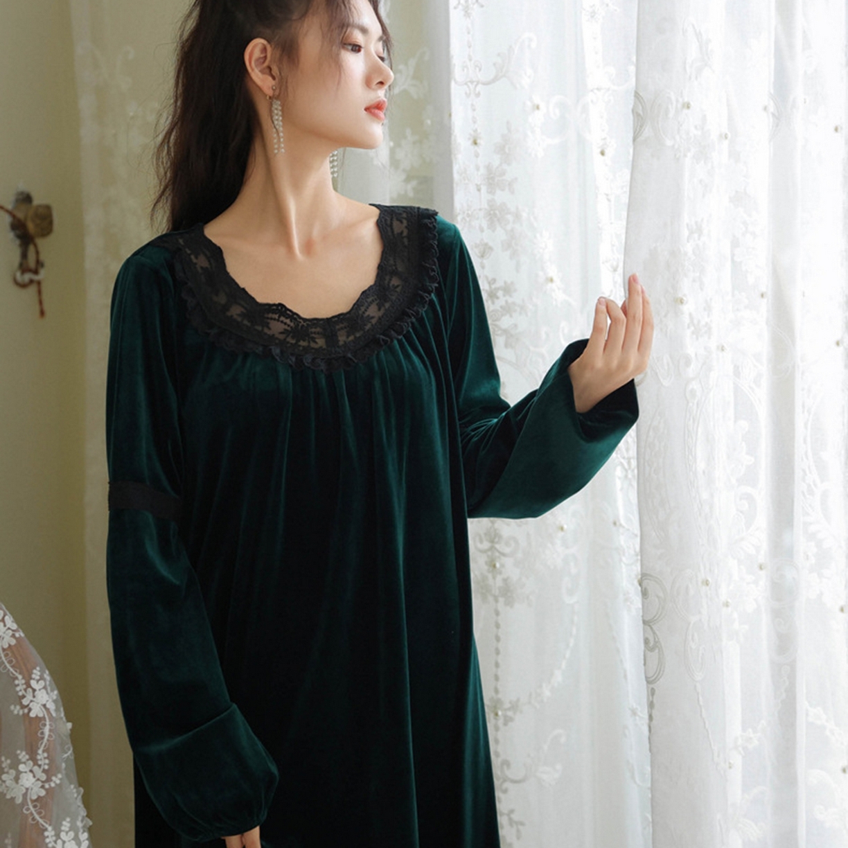 91家纺网 家纺一手货源 找家纺 洛兰沙家居馆 2026新款秋冬宽松复古蕾丝丝绒睡裙少女厚长袖长款公主风蓄热保暖家居服绒睡衣 绿色