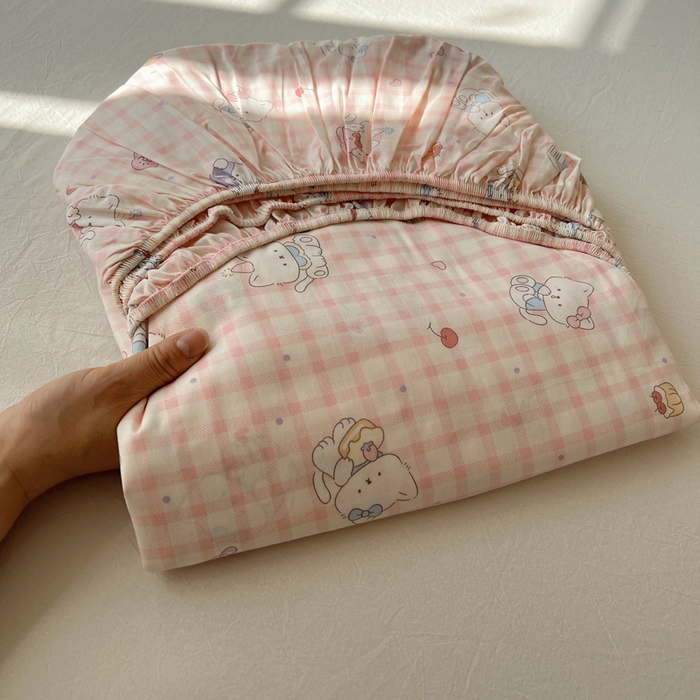 91家纺网 家纺一手货源 找家纺 六巷胡同 2026新款40支全棉13070卡通单品床笠 床笠叠拍图