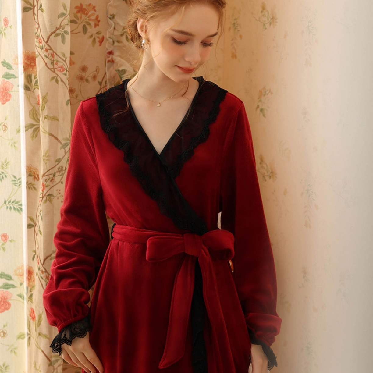 91家纺网 家纺一手货源 找家纺 洛兰沙家居馆 2026新款秋冬宽松复古宫廷绒睡袍少女厚长袖长款公主加厚保暖家居服绒睡衣 红色