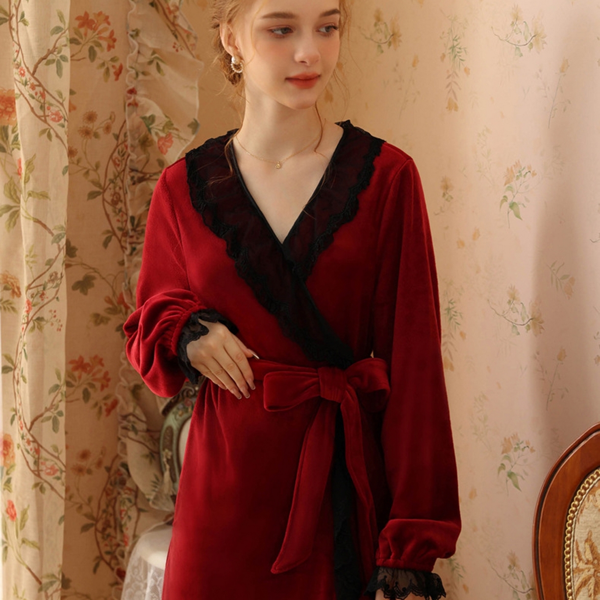 91家纺网 家纺一手货源 找家纺 洛兰沙家居馆 2026新款秋冬宽松复古宫廷绒睡袍少女厚长袖长款公主加厚保暖家居服绒睡衣 红色