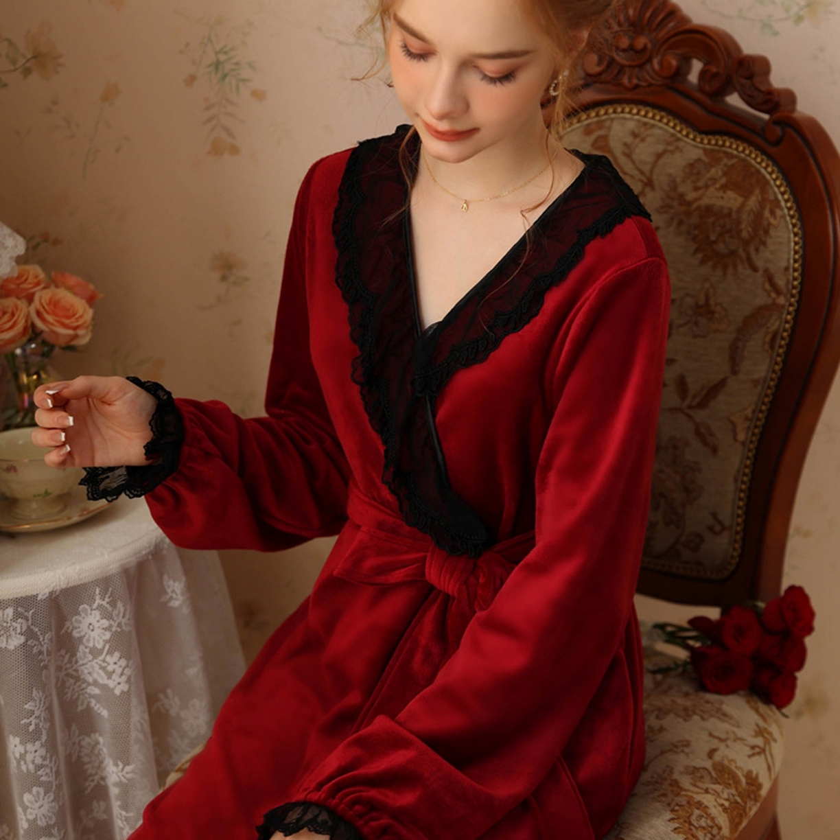 91家纺网 家纺一手货源 找家纺 洛兰沙家居馆 2026新款秋冬宽松复古宫廷绒睡袍少女厚长袖长款公主加厚保暖家居服绒睡衣 红色