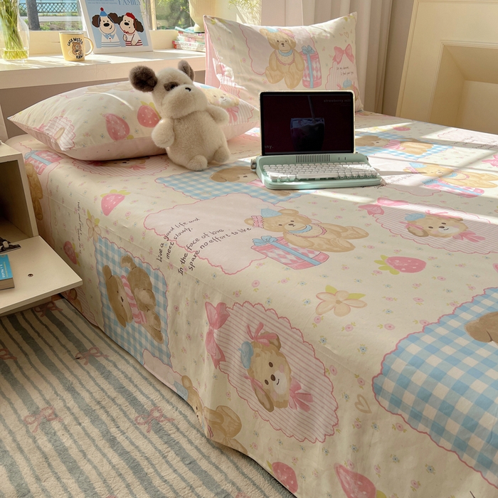 91家纺网 家纺一手货源 找家纺 六巷胡同 2026新款40支全棉13070卡通单品床单 草莓甜心犬