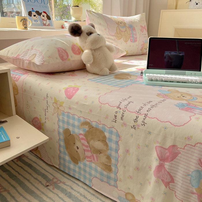 91家纺网 家纺一手货源 找家纺 六巷胡同 2026新款40支全棉13070卡通单品床单 草莓甜心犬