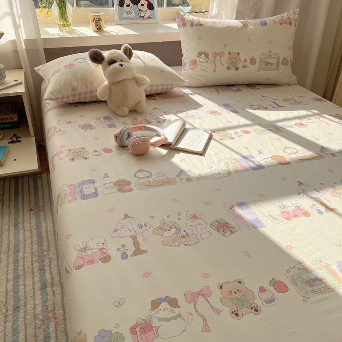 91家纺网 家纺一手货源 找家纺 六巷胡同 2026新款40支全棉13070卡通单品床单 欢乐课堂趴