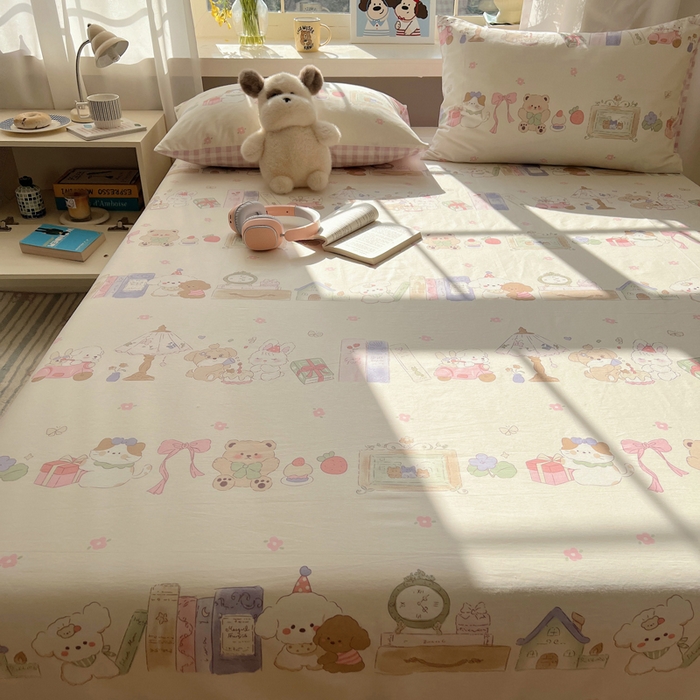 91家纺网 家纺一手货源 找家纺 六巷胡同 2026新款40支全棉13070卡通单品床单 欢乐课堂趴