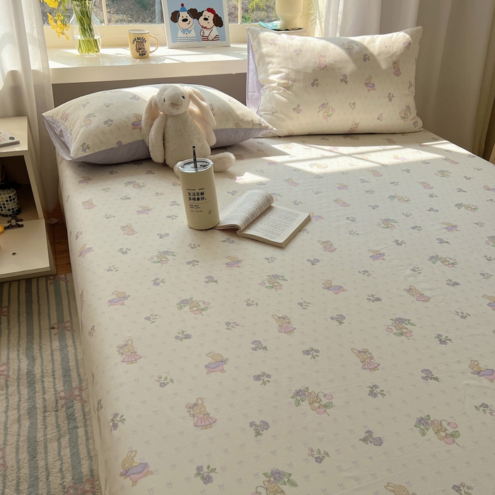 91家纺网 家纺一手货源 找家纺 六巷胡同 2026新款40支全棉13070卡通单品床单 假日庄园兔