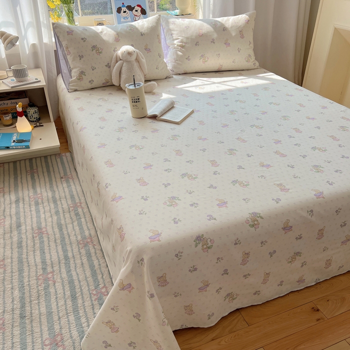 91家纺网 家纺一手货源 找家纺 六巷胡同 2026新款40支全棉13070卡通单品床单 假日庄园兔