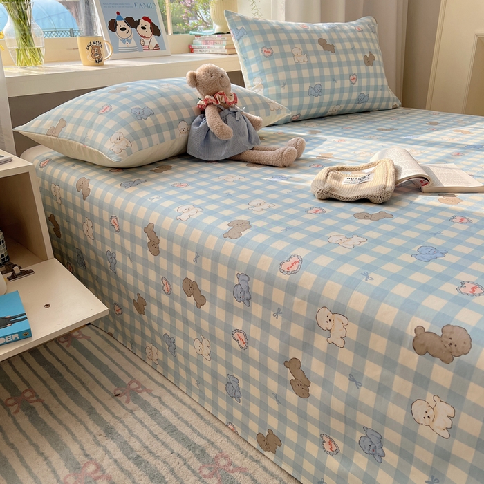 91家纺网 家纺一手货源 找家纺 六巷胡同 2026新款40支全棉13070卡通单品床单 蓝格奶油狗