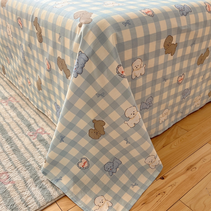 91家纺网 家纺一手货源 找家纺 六巷胡同 2026新款40支全棉13070卡通单品床单 蓝格奶油狗