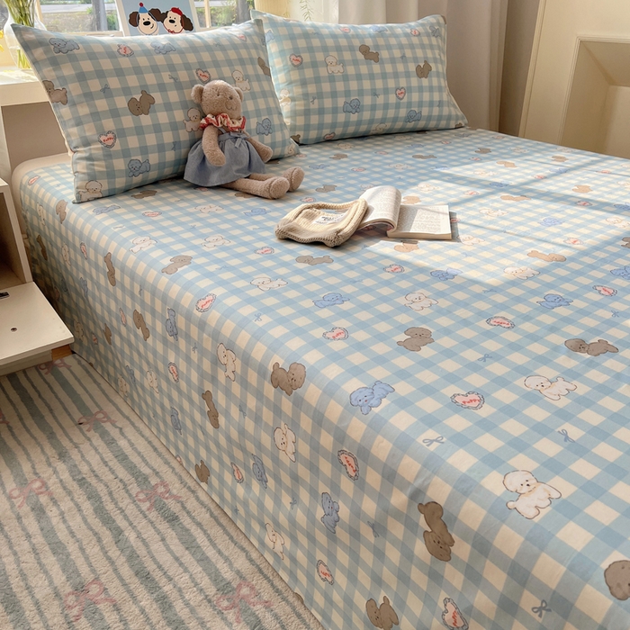 91家纺网 家纺一手货源 找家纺 六巷胡同 2026新款40支全棉13070卡通单品床单 蓝格奶油狗