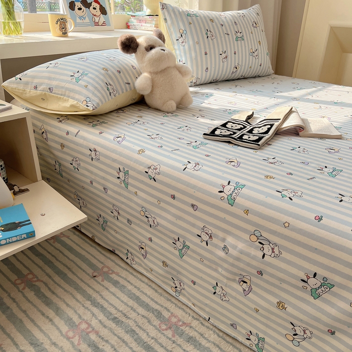 91家纺网 家纺一手货源 找家纺 六巷胡同 2026新款40支全棉13070卡通单品床单 蓝条努比犬