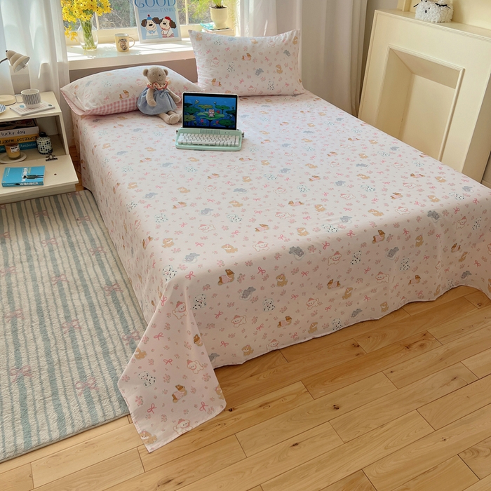 91家纺网 家纺一手货源 找家纺 六巷胡同 2026新款40支全棉13070卡通单品床单 浪漫碎花犬