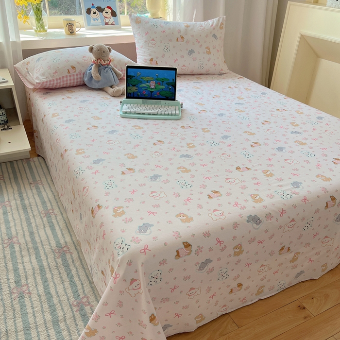 91家纺网 家纺一手货源 找家纺 六巷胡同 2026新款40支全棉13070卡通单品床单 浪漫碎花犬