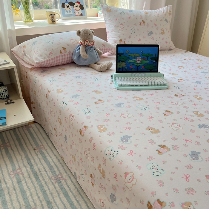 91家纺网 家纺一手货源 找家纺 六巷胡同 2026新款40支全棉13070卡通单品床单 浪漫碎花犬