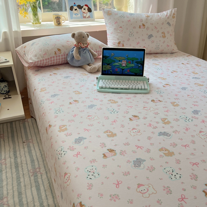 91家纺网 家纺一手货源 找家纺 六巷胡同 2026新款40支全棉13070卡通单品床单 浪漫碎花犬