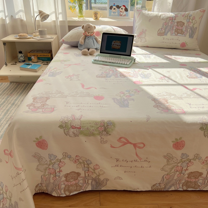 91家纺网 家纺一手货源 找家纺 六巷胡同 2026新款40支全棉13070卡通单品床单 秘境花园熊