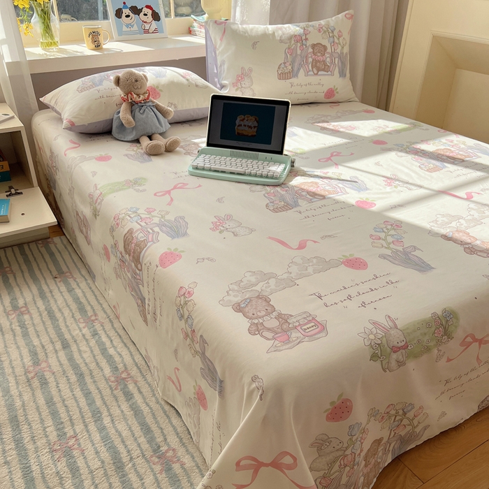 91家纺网 家纺一手货源 找家纺 六巷胡同 2026新款40支全棉13070卡通单品床单 秘境花园熊