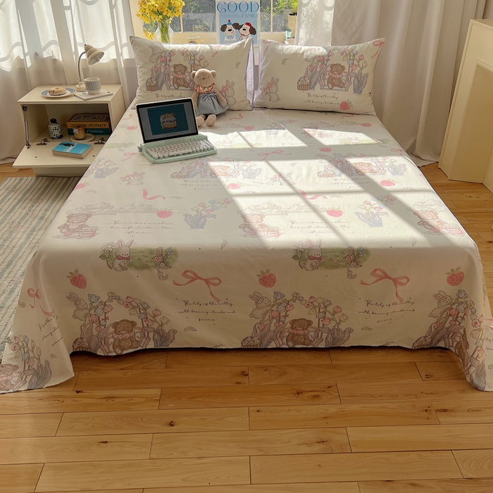 91家纺网 家纺一手货源 找家纺 六巷胡同 2026新款40支全棉13070卡通单品床单 秘境花园熊