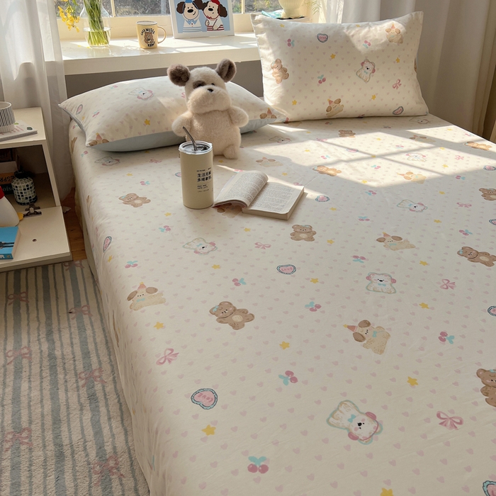 91家纺网 家纺一手货源 找家纺 六巷胡同 2026新款40支全棉13070卡通单品床单 奶油甜心熊