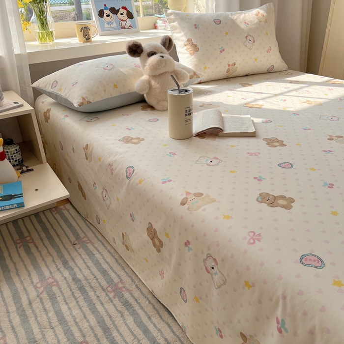 91家纺网 家纺一手货源 找家纺 六巷胡同 2026新款40支全棉13070卡通单品床单 奶油甜心熊