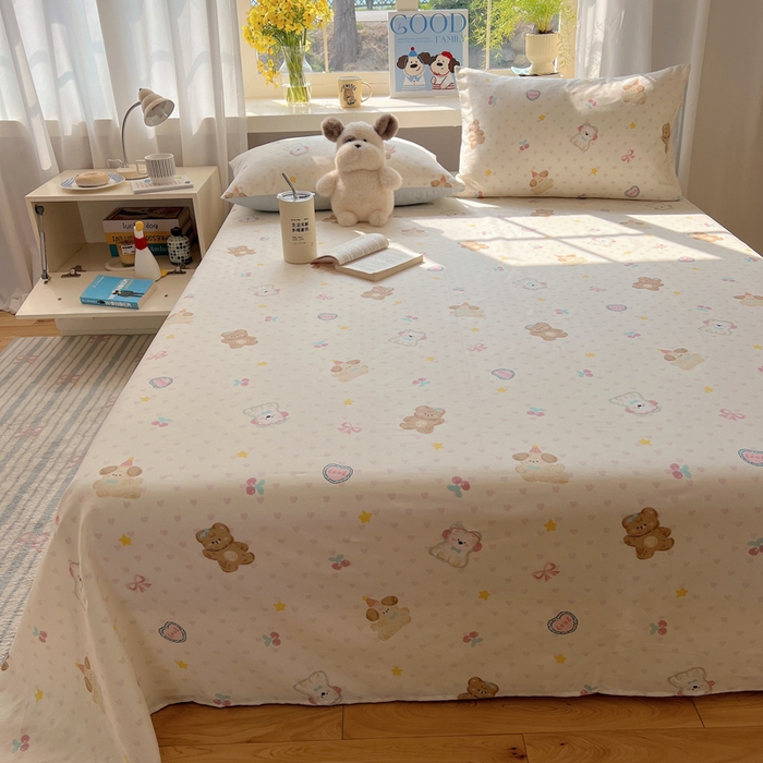 91家纺网 家纺一手货源 找家纺 六巷胡同 2026新款40支全棉13070卡通单品床单 奶油甜心熊