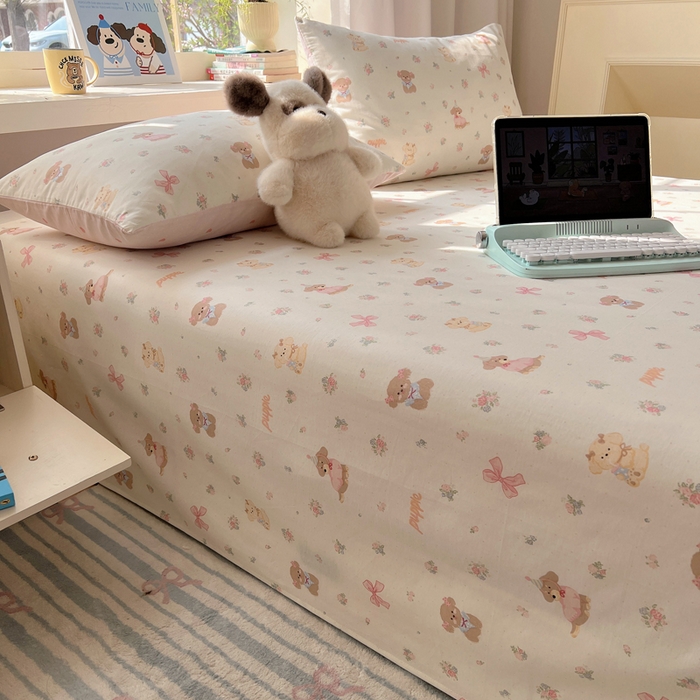 91家纺网 家纺一手货源 找家纺 六巷胡同 2026新款40支全棉13070卡通单品床单 派对害羞狗