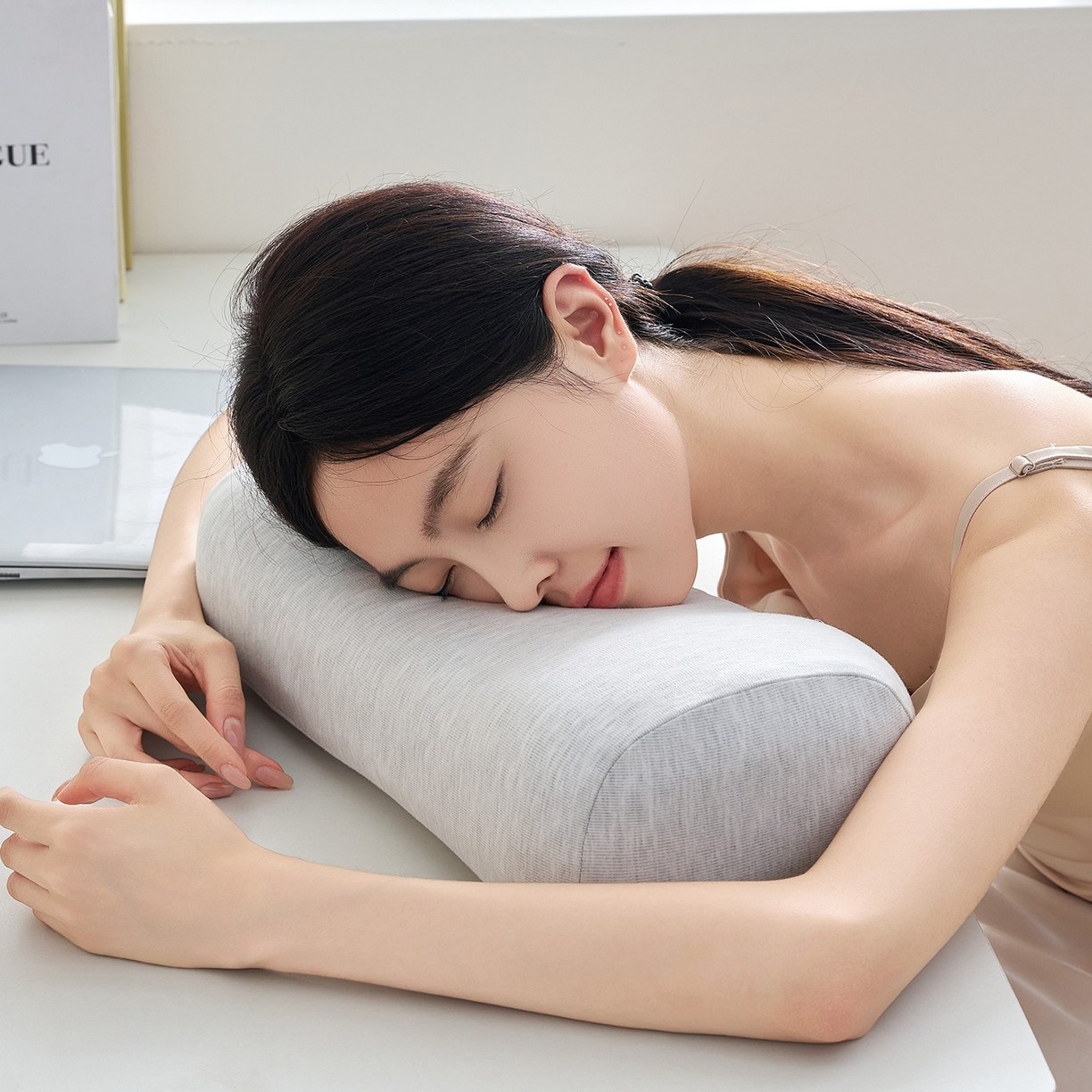 良品汇馆 2026新款乳胶腰靠便携露营枕头办公室午休枕慢回弹 针织棉乳胶便携枕-XZ3浅灰