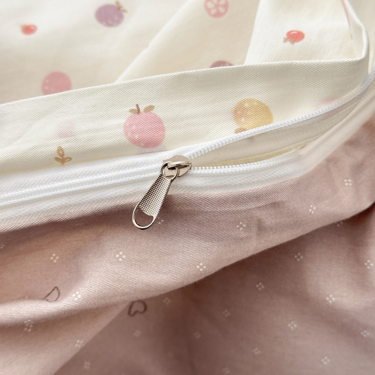 91家纺网 家纺一手货源 找家纺 清雅福 2026春夏新款INS小清新40支全棉13372单被套第一批 果子象