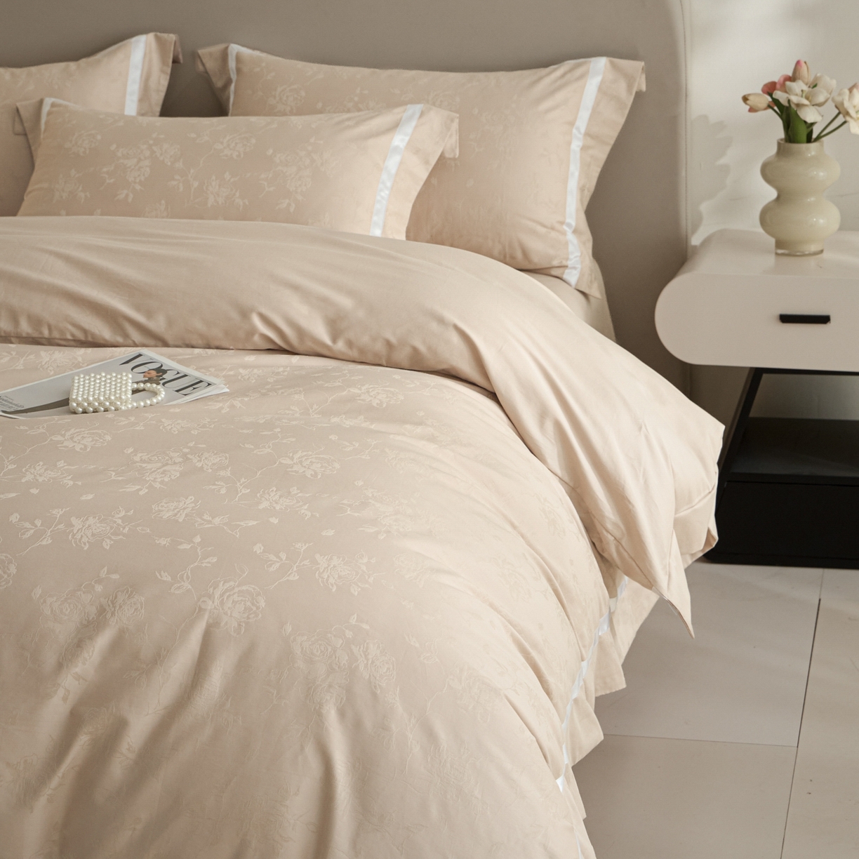 91家纺网 家纺一手货源 找家纺 新方向 2026年提花全棉100s贡缎长绒棉纯棉四件套-繁花 繁花-香槟