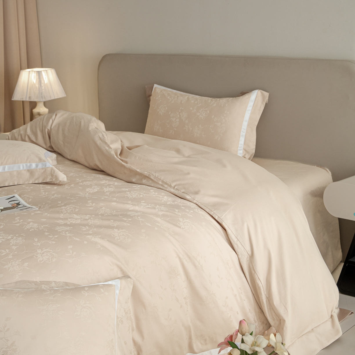 91家纺网 家纺一手货源 找家纺 新方向 2026年提花全棉100s贡缎长绒棉纯棉四件套-繁花 繁花-香槟