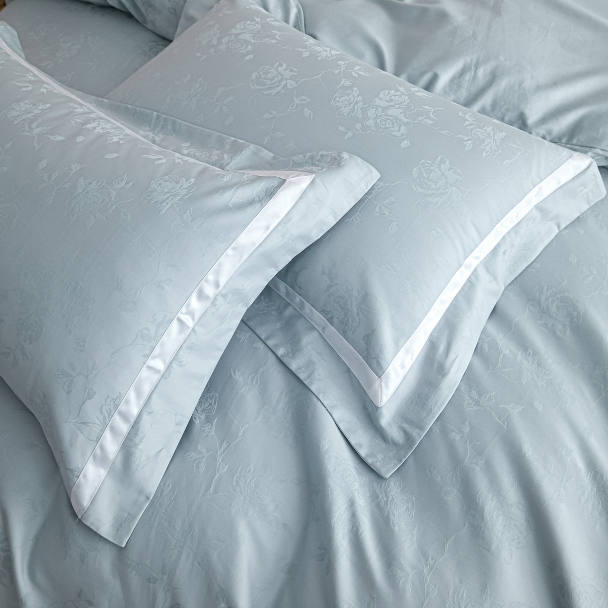 91家纺网 家纺一手货源 找家纺 新方向 2026年提花全棉100s贡缎长绒棉纯棉四件套-繁花 繁花-星月蓝