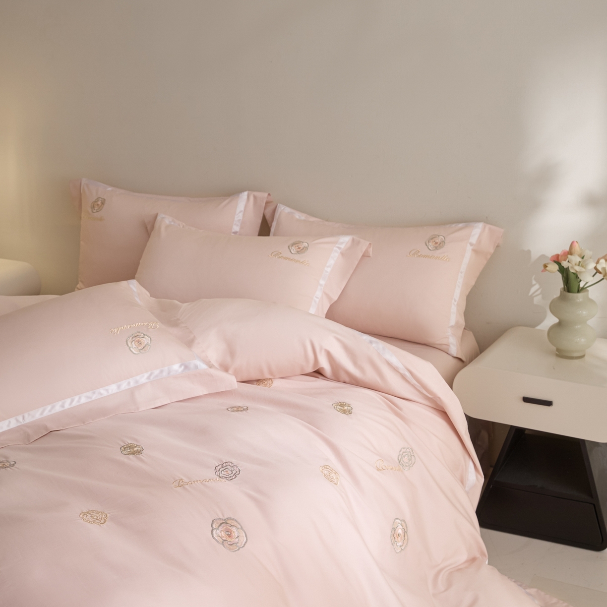 91家纺网 家纺一手货源 找家纺 （总）【控价】新方向 2026年刺绣50s双股全棉贡缎长绒棉纯棉四件套-半夏