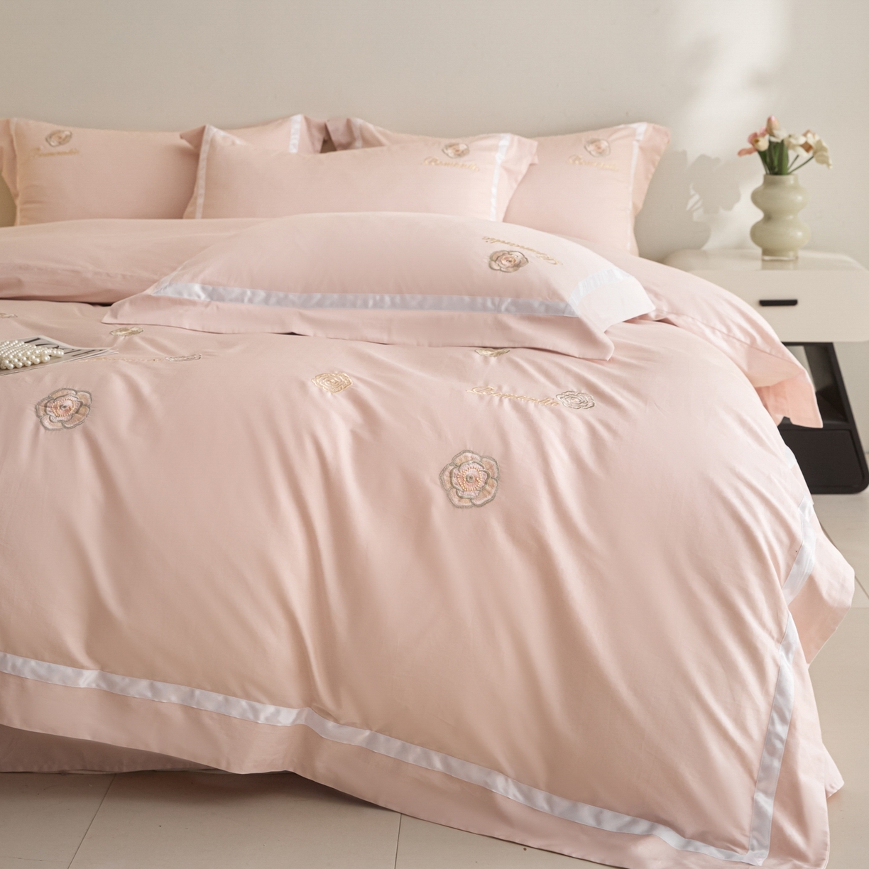 91家纺网 家纺一手货源 找家纺 新方向 2026年刺绣全棉100s贡缎长绒棉纯棉四件套-半夏 半夏-蔷薇粉