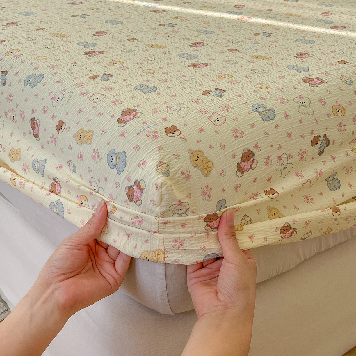 91家纺网 家纺一手货源 找家纺 沐芷 2026 【提供买家秀】双层纱A类床笠单件/床笠三件套  床笠款床罩床垫保护套罩 狗狗派对