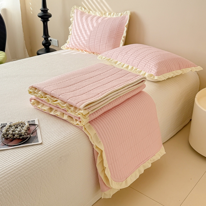 91家纺网 家纺一手货源 找家纺 妮可 2026新款绗缝多功能四季款花边单床盖床盖单件单品床盖 梦幻粉