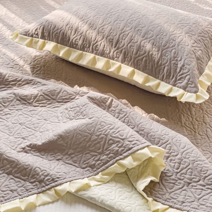 91家纺网 家纺一手货源 找家纺 妮可 2026新款全棉纯棉绗缝多功能四季款荷叶边单床盖床盖单件单品床盖 轻奢灰