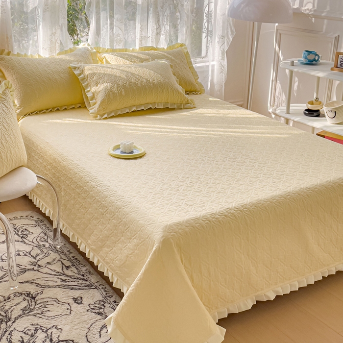 91家纺网 家纺一手货源 找家纺 妮可 2026新款全棉纯棉绗缝多功能四季款荷叶边单床盖床盖单件单品床盖 奶黄色