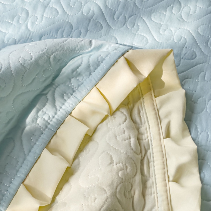 91家纺网 家纺一手货源 找家纺 妮可 2026新款全棉纯棉绗缝多功能四季款荷叶边单床盖床盖单件单品床盖 浅水蓝