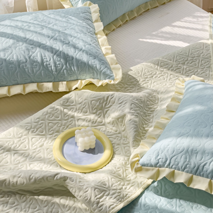 91家纺网 家纺一手货源 找家纺 妮可 2026新款全棉纯棉绗缝多功能四季款荷叶边单床盖床盖单件单品床盖 浅水蓝