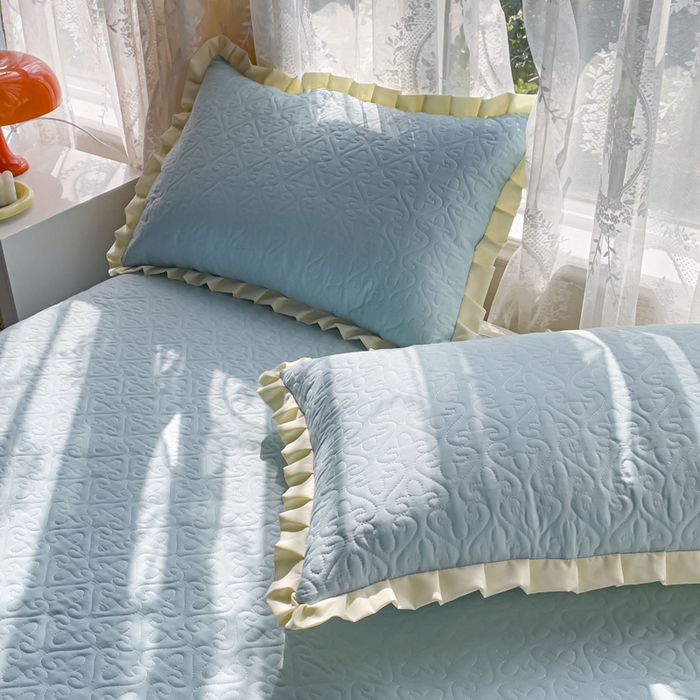 91家纺网 家纺一手货源 找家纺 妮可 2026新款全棉纯棉绗缝多功能四季款荷叶边单床盖床盖单件单品床盖 浅水蓝