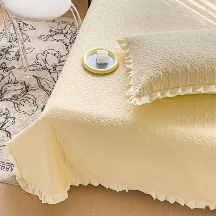 91家纺网 家纺一手货源 找家纺 妮可 2026新款全棉纯棉绗缝多功能四季款荷叶边单床盖床盖单件单品床盖 奶黄色