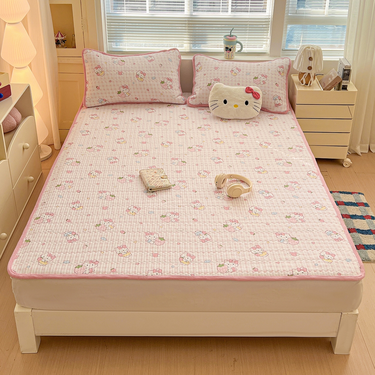 91家纺网 家纺一手货源 找家纺 恒尚居 2026新款A类双层纱牛奶绒夹棉床垫 KT猫